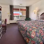 Super 8 By Wyndham Oklahoma Fairgrounds