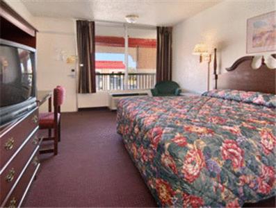 Super 8 By Wyndham Fairgrounds Oklahoma City